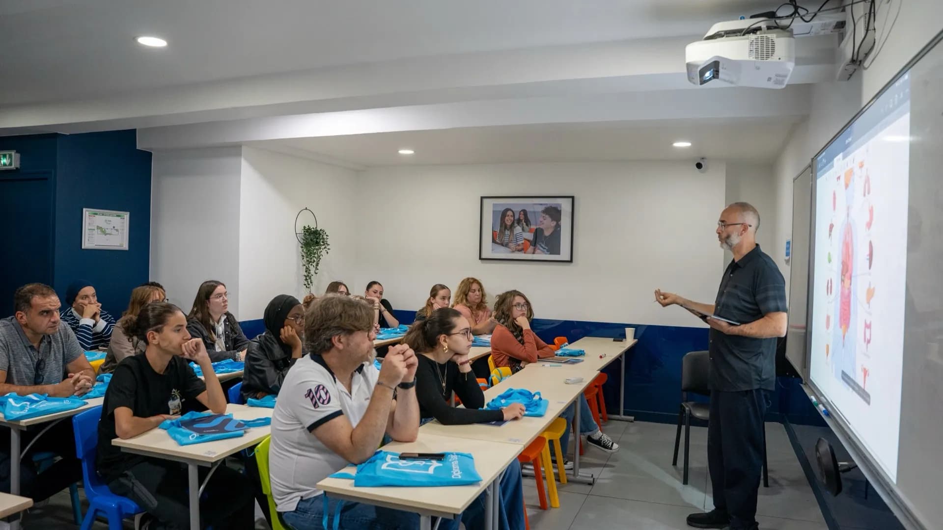 Salle de cours Diploma Santé à Paris